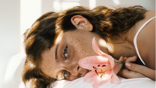 Itchy Scalp in Winter? Here's 5 Reasons Why You Need a Scalp Serum